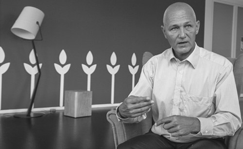 Wallertshauser explaining on a video Wallertshauser explaining on a video